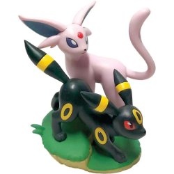 Pok&eacute;mon Prismatic Evolutions Premium Figure Collection &#150; Espeon &amp; Umbreon