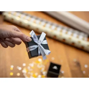 Brother TZe Satinbnd - 12mm x 4m, Hvid hjglans (sort skrift)