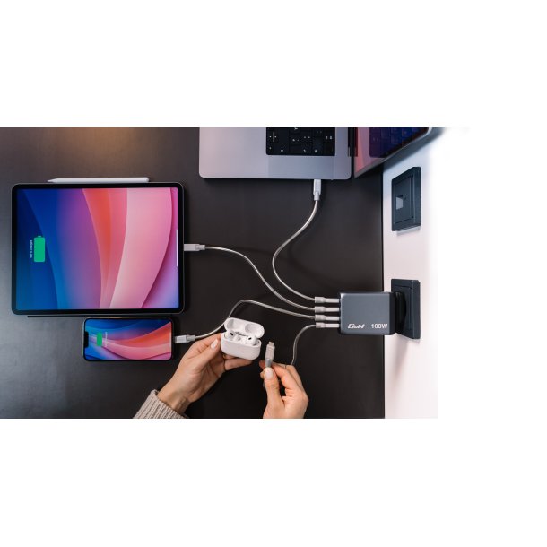 GNC-100 GaN Charger 4 Port 100W USB-A/USB-C