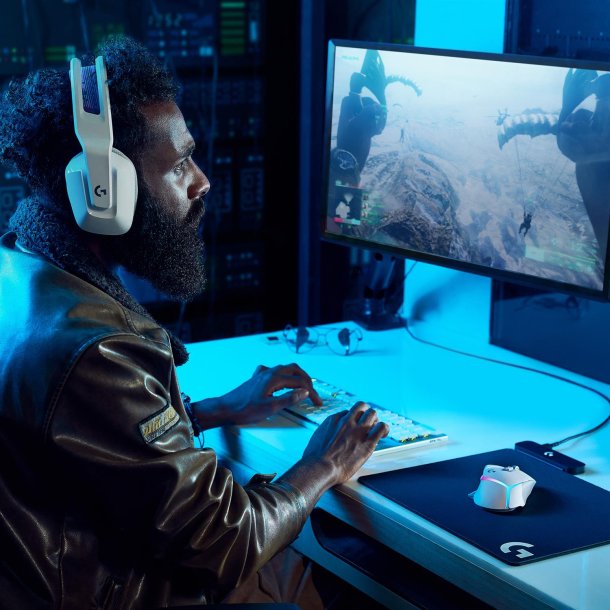 G502 X Plus Wireless Gaming Mouse, Black/Premium