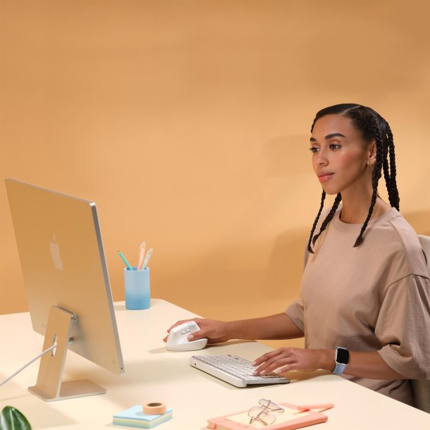 Logitech Lift for Mac Vertical Ergonomic Mouse, Off-White/Pa