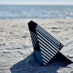Sun Shade &amp; Privacy Cover iPad/Tablet 9,7''-11'', Striped