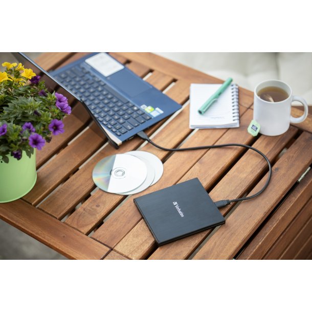 Slank ekstern CD/DVD-br�nder med USB-C-forbindelse