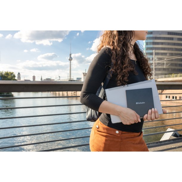 Slank ekstern CD/DVD-br�nder med USB-C-forbindelse